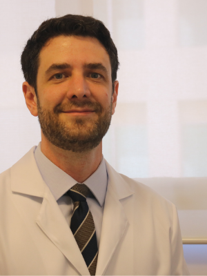 Dr. Edward Carrilho